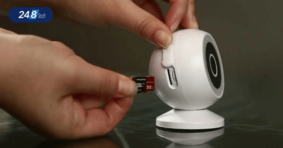 Camera không nhận thẻ nhớ do lắp thẻ nhớ không đúng cách